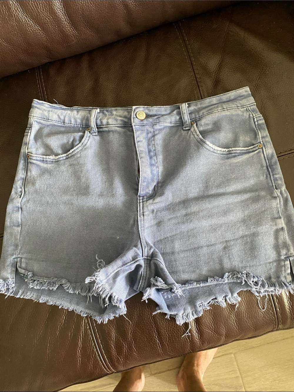 Zenana Women’s Light Blue Denim Shorts with Frayed Hem
